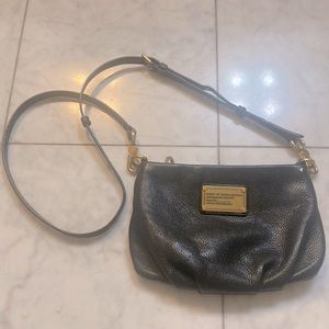Marc Jacobs crossbody - black and gold accents